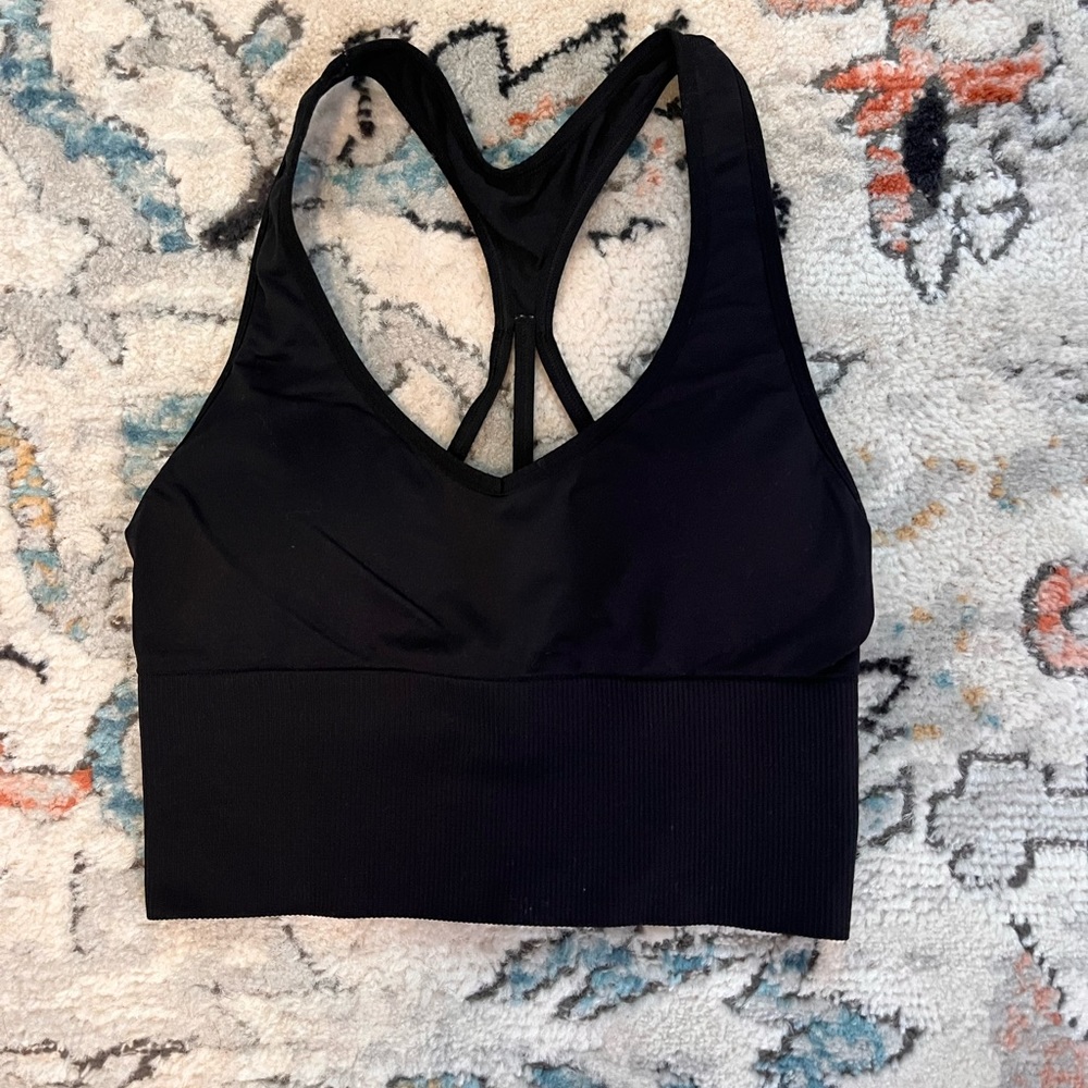 PINK Lightly Lined Sports Bra
